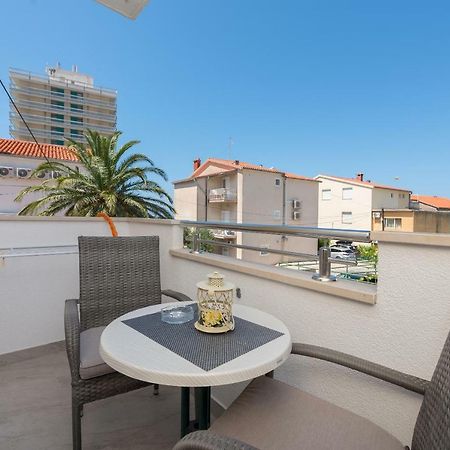 Apartmani Mona Макарска Экстерьер фото