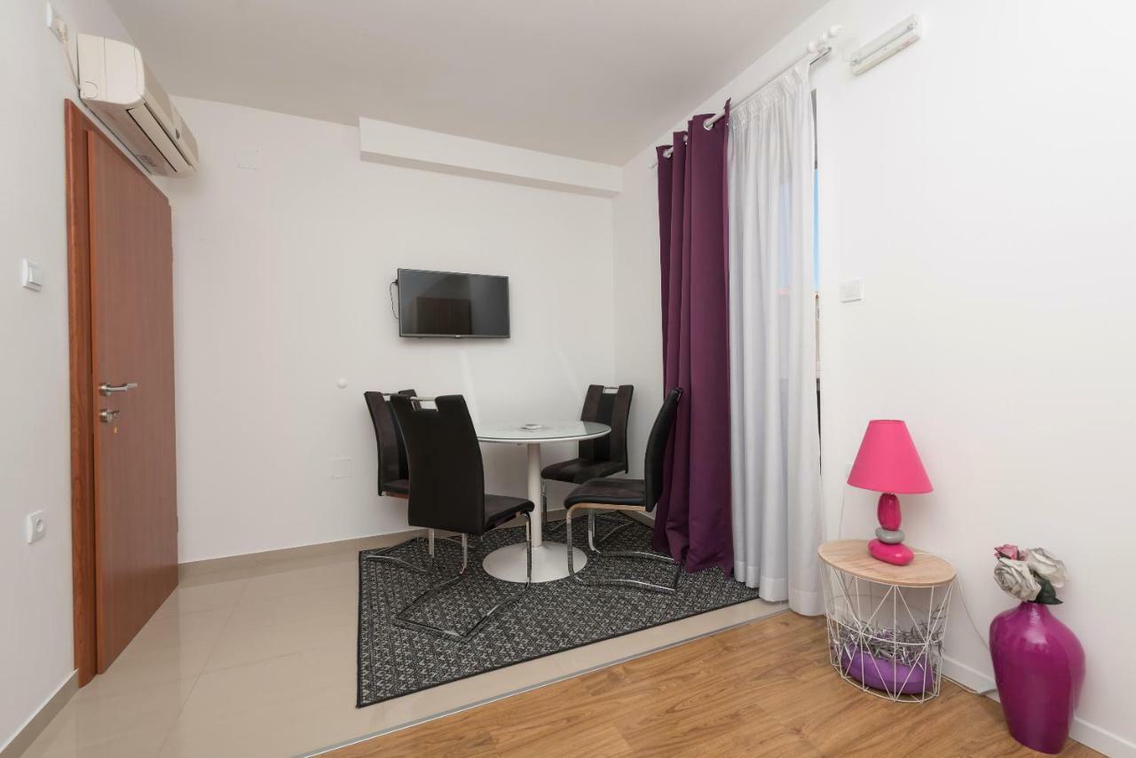 Apartmani Mona Макарска Экстерьер фото