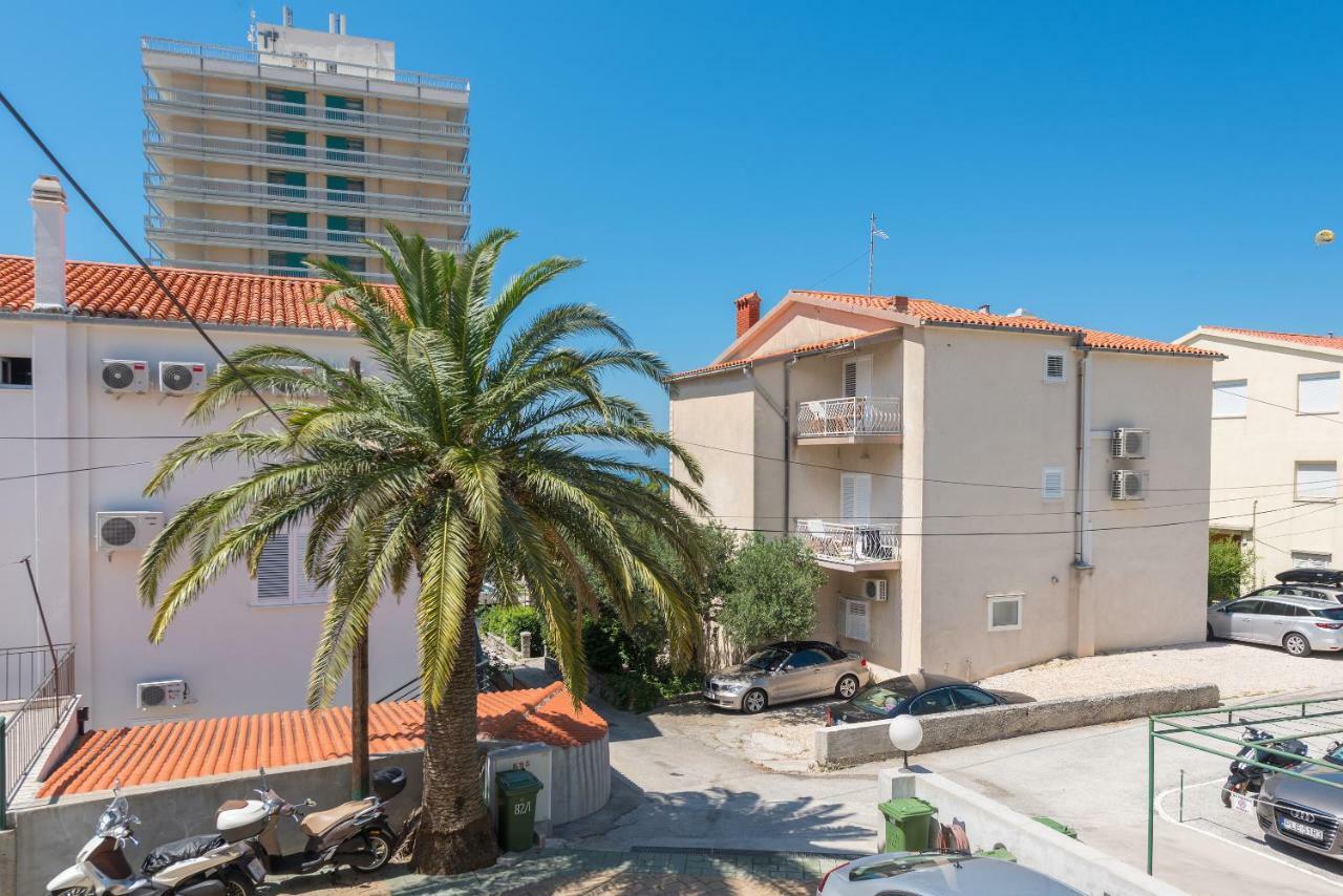 Apartmani Mona Макарска Экстерьер фото
