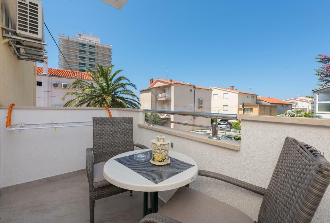 Apartmani Mona Макарска Экстерьер фото