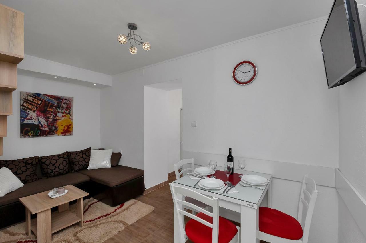 Apartmani Mona Макарска Экстерьер фото