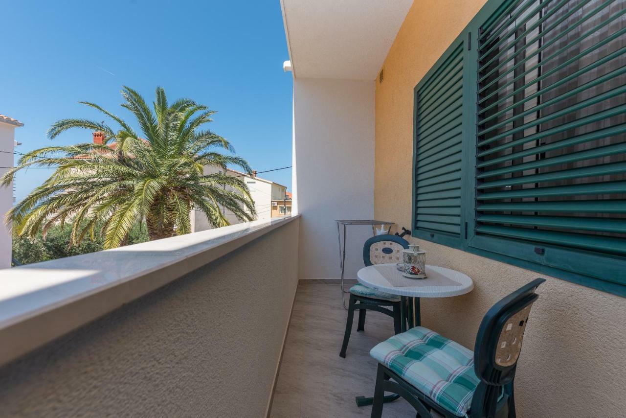 Apartmani Mona Макарска Экстерьер фото