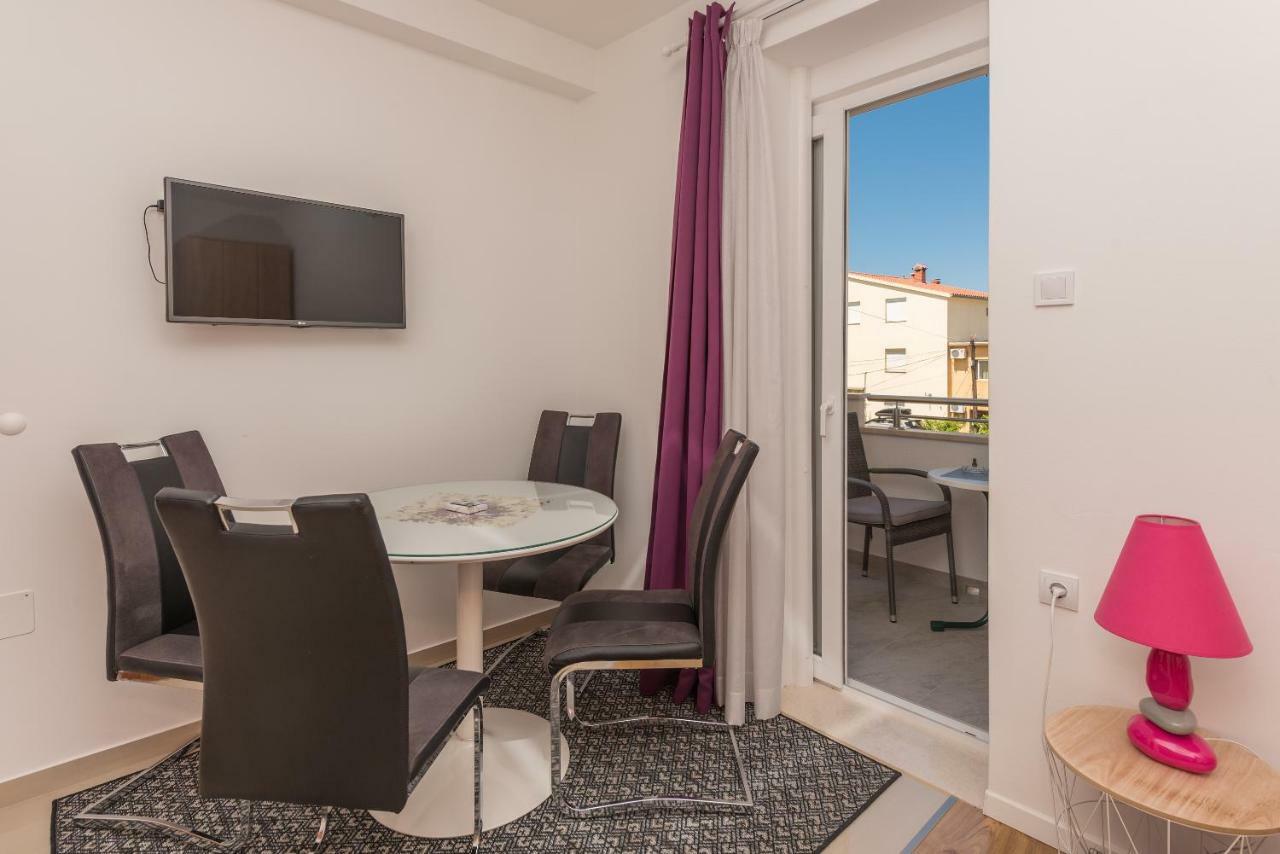 Apartmani Mona Макарска Экстерьер фото