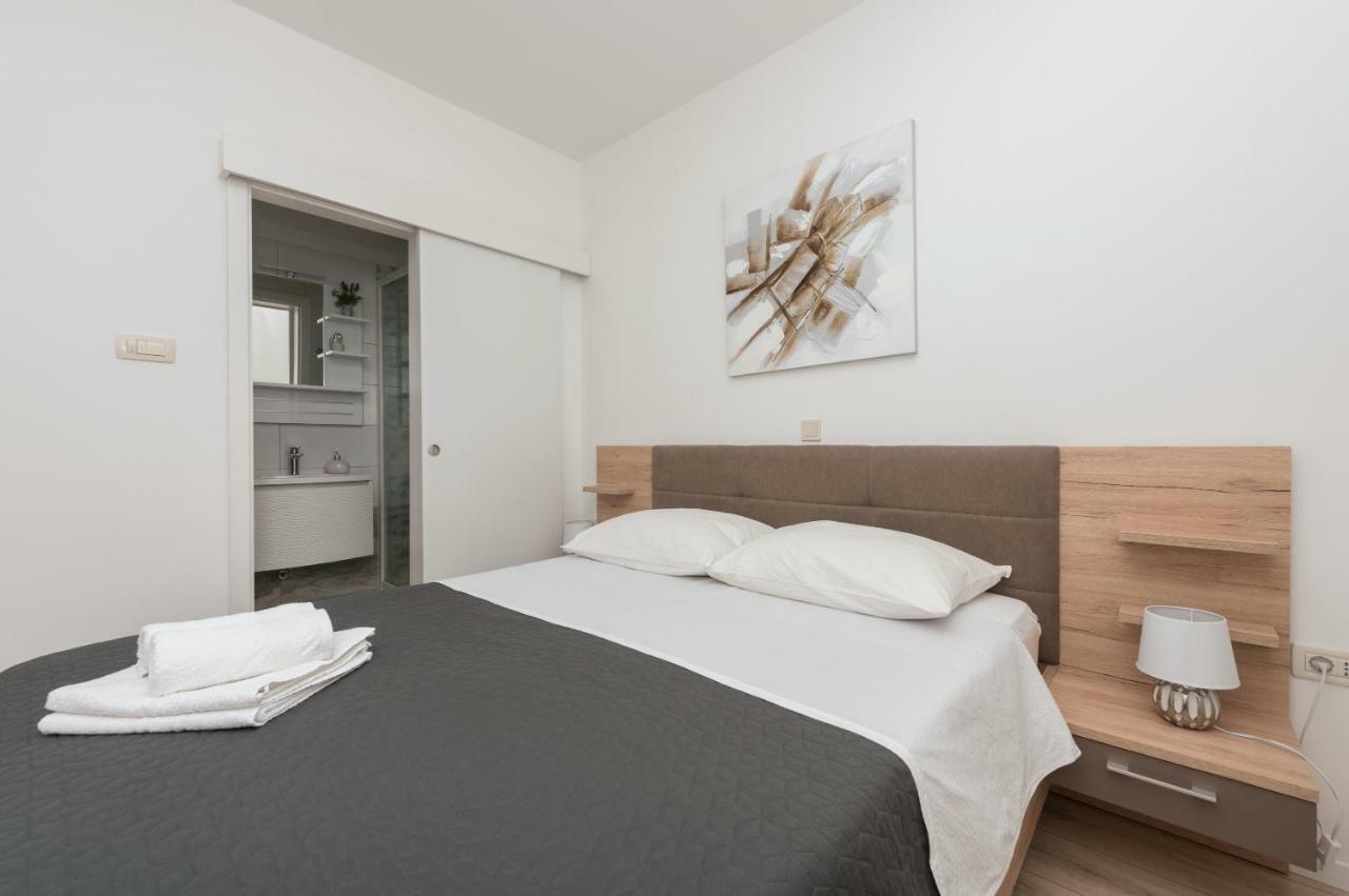 Apartmani Mona Макарска Экстерьер фото