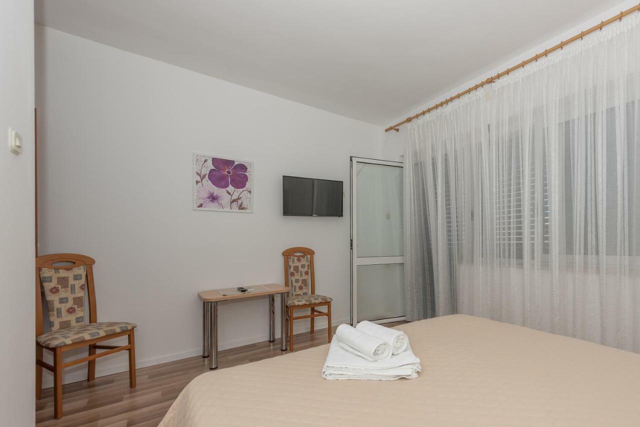 Apartmani Mona Макарска Экстерьер фото