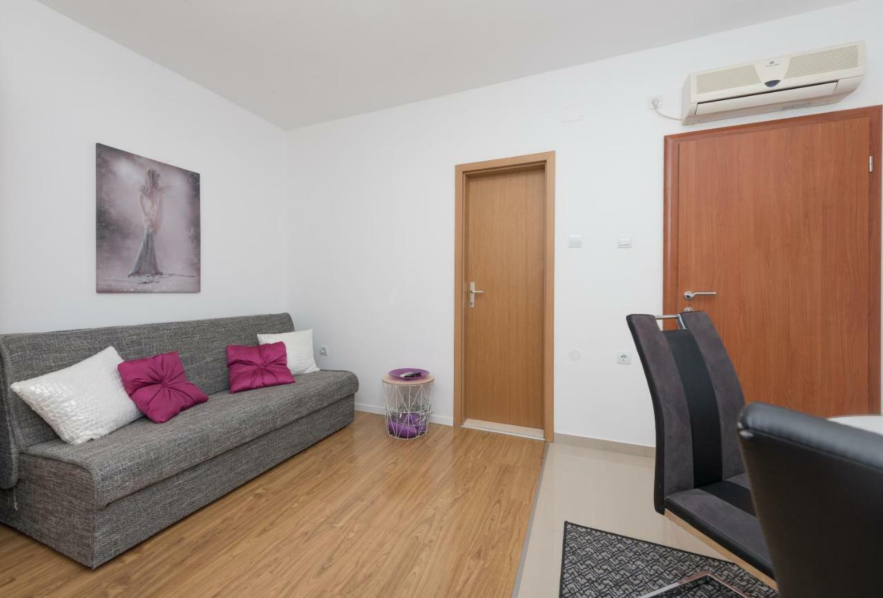 Apartmani Mona Макарска Экстерьер фото