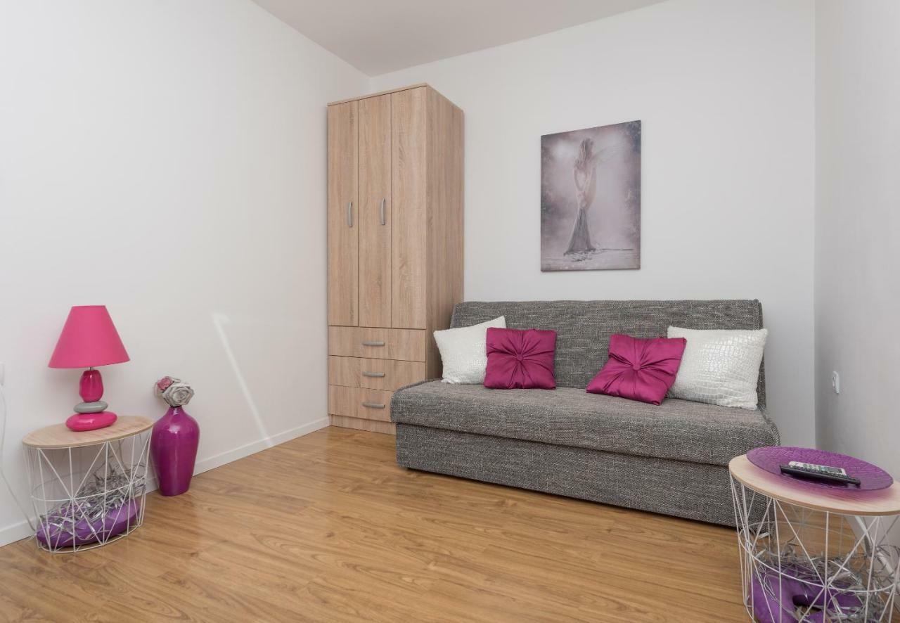 Apartmani Mona Макарска Экстерьер фото